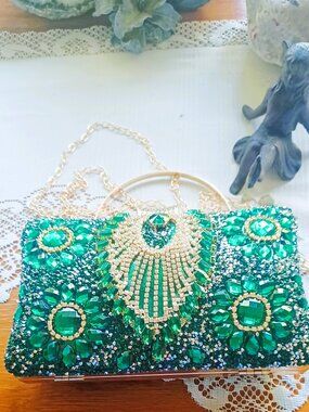 Dazzling Emerald Green Rhinestone Evening (Formal) Clutch